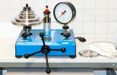 ETALONNAGE MANO PRESSION